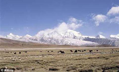 Ga Tanggula Mountain