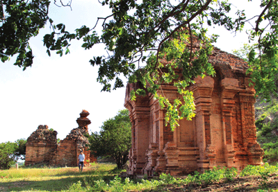 khu den thap cham po dam