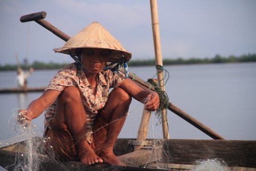 tranh thu tha luoi cuoi ngay