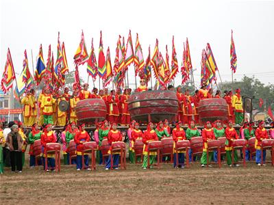 du lich ha nam du le hoi doi trong nu lang doi tam