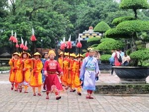 le hoi cung dinh hue thu hut khach du lich