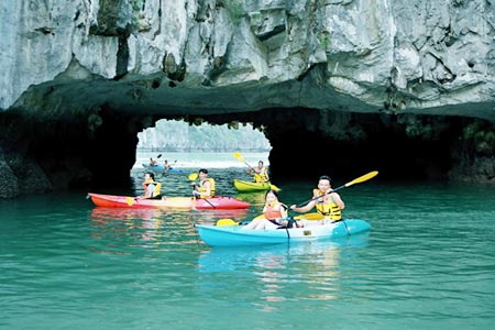 du lich cheo thuyen ngam vinh ha long