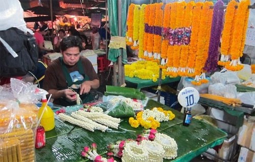 Cho hoa Pak Khlong Talat