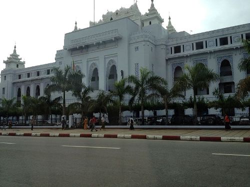 Toa nha thanh pho Yangon