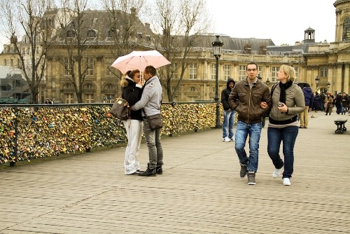 Cau nghe thuat o Paris