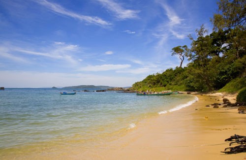 Bai bien trong xanh o Phu Quoc