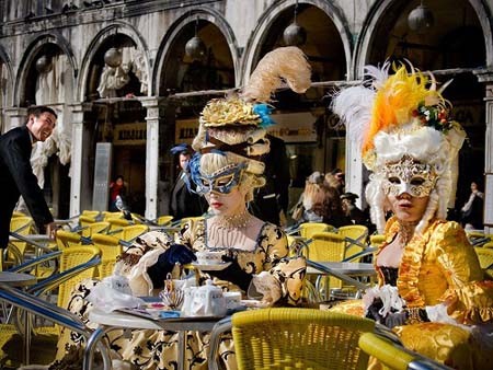 Du lịch Le hoi Carnival o Venice