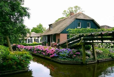 Du lich ngoi lang Giethoorn