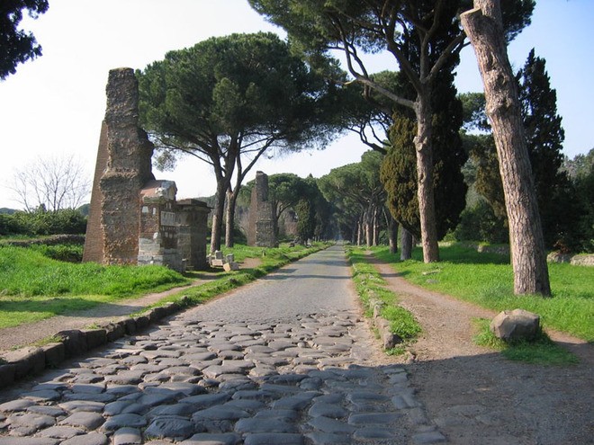 Duong Via Appia o Rome