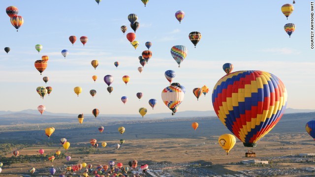 Su kien quoc te Balloon Fiesta