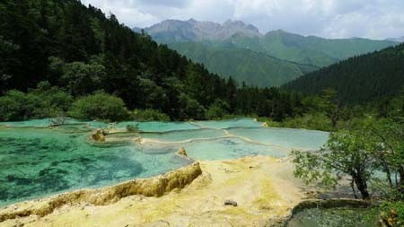 Khu thang canh Hoang Long