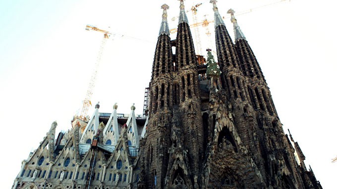 Nha tho  Sagrada Familia