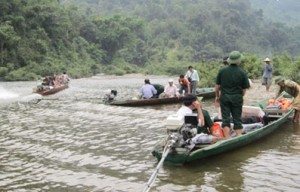 mua du lich o song Giang