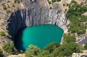big hole la dia diem du lich noi tieng
