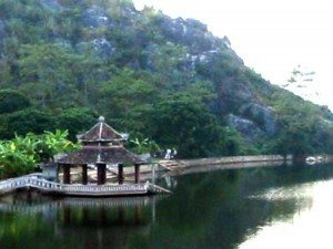 den tien ong