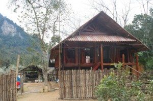 nha san nguoi tay