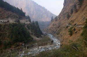 tham quan hem nui sau o nepal