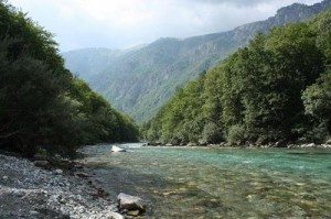 tham quan hem nui sau khi du lich durmitor
