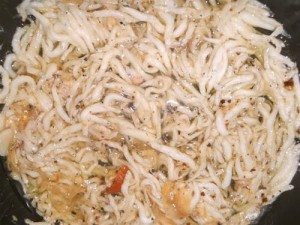 cac mon an phong phu tu ca com mom