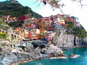 du lich thi tran cinque terre voi nhieu ngoi lang lau doi