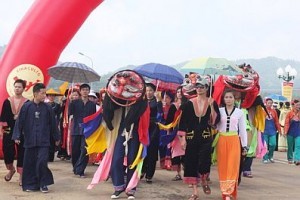 trinh dien trang phuc 54 dan toc viet nam