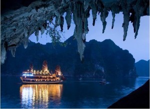 Huyen ao Ha Long ve dem
