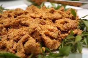 Thit lon muoi chua