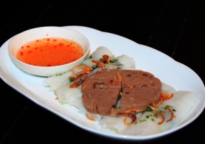 Banh uot cha bo
