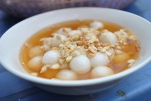 Bat banh Thang den nong hoi