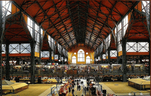 Ben trong cho Great Market Hall