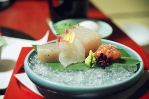 Nhung mieng sashimi duoc xep kheo leo