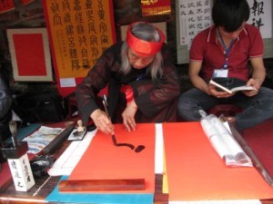 Ong do tai pho Van Mieu