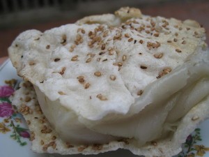Banh uoi dac san nguoi Muong - Du lịch Nam Phuong