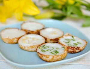 Banh dua Khanom krok - Du lịch Nam Phuong