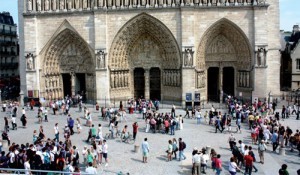 Tham nha tho Duc ba Paris - Du lịch Nam Phuong