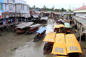Du lich cho noi Amphawa