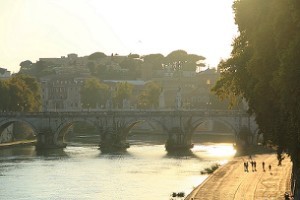 Khung canh lang man o thanh Rome.