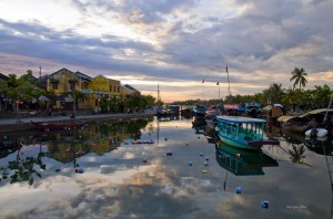 Buoi sang yen binh tai Hoi An