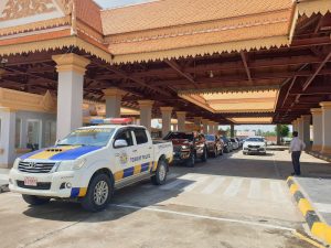 Hinh anh caravan don chao nam moi 2026 dat nuoc Trieu voi Lao