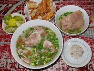 banh canh gio heo