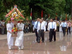 dang hoa truoc tuong hoang de