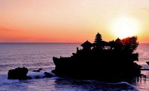 canh den tanah lot vao buoi xe chieu