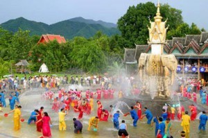 du lich thai du hoi te nuoc vui nhon