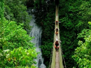 Khi hau am ap o Costa Rica