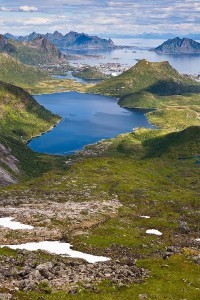 Dia hinh hon dao Flakstadøya