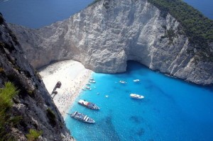 Bai bien nho xanh Navagio