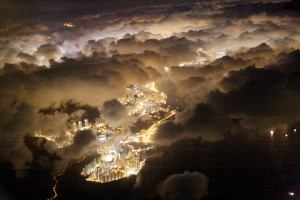 Hong Kong xa hoa va ruc ro