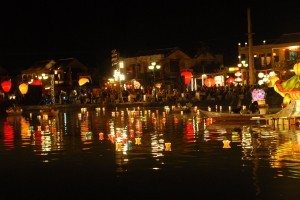 Hoi An lung linh trong dem