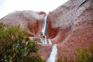 Thac da doi mau Ayers Rock